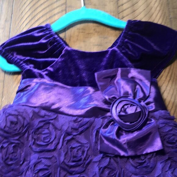 Floral Chiffon & Velvet Dress with crinoline back tie & buttons by Jona Michelle - Picture 10 of 13